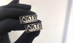 Сегодня мы открываем секреты создания корпоративных значков для компании "КТБ Бетонн Групп" - Металлические значки и запонки Zaponki.pro